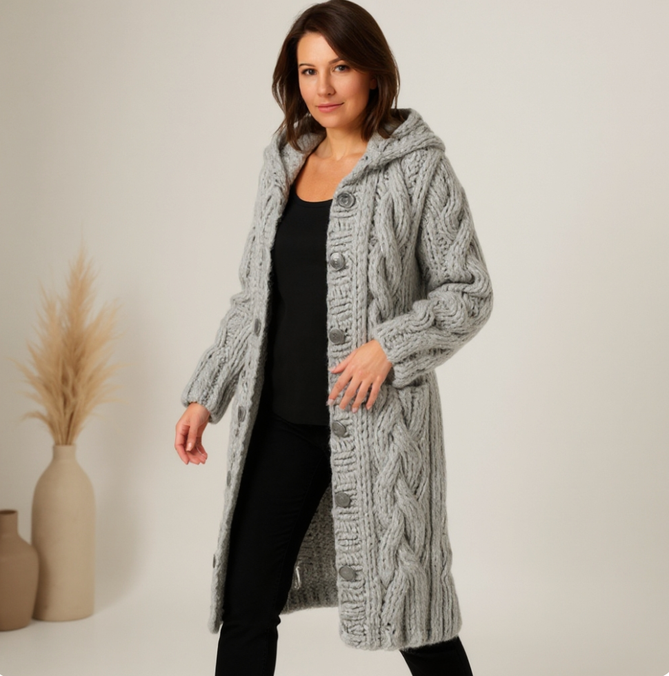 Karin | Elegant cosy coat with tummy coverage